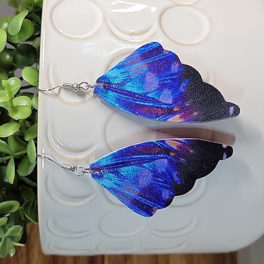 🔥LAST PAIR🔥 DEEP BLUE BUTTERFLY WING EARRINGS